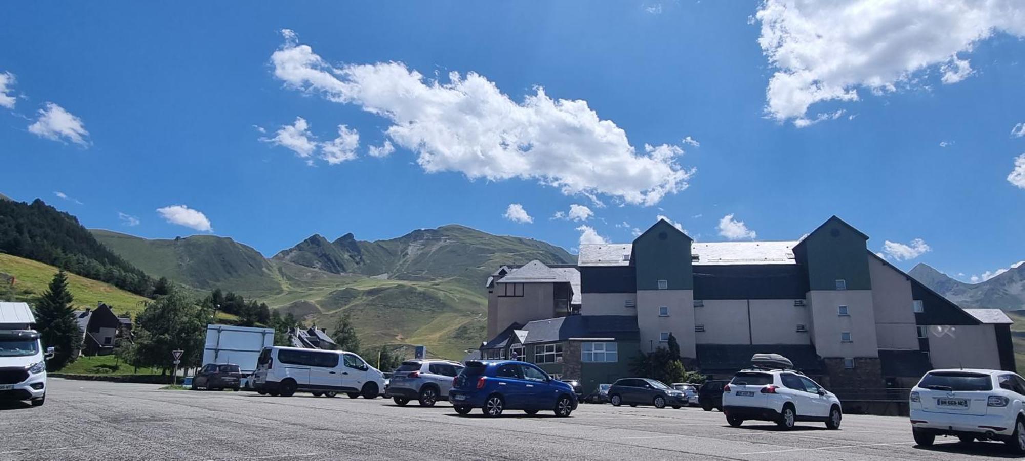 Апартаменты Le Louchonnais, T2, Wifi, 4 Personnes Bagneres-de-Luchon Экстерьер фото